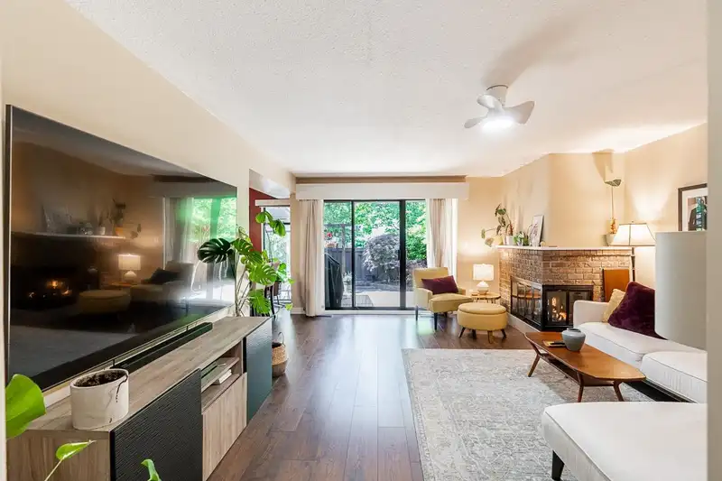 11 3350 ROSEMONT DRIVE - photo 4 of 35