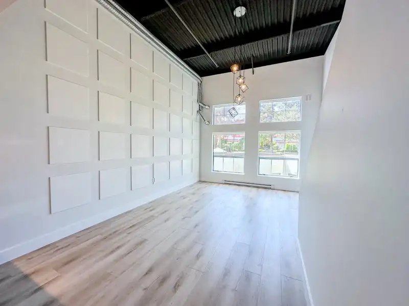 315 336 E 1ST AVENUE - photo 2 of 24