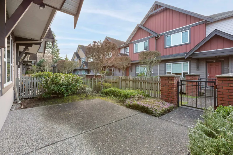 15 9699 SILLS AVENUE - photo 3 of 25