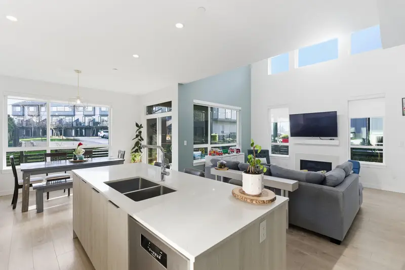 2478A WREN DRIVE - photo 4 of 25