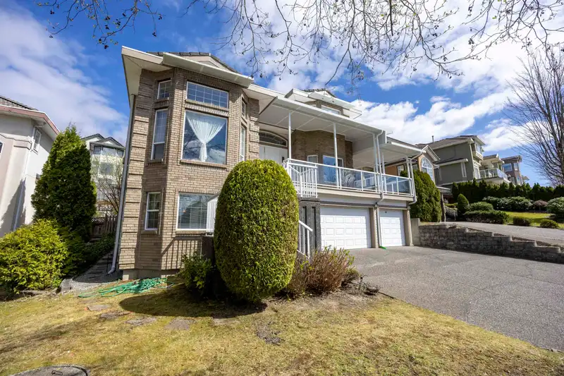 2551 SAPPHIRE PLACE - photo 1 of 37