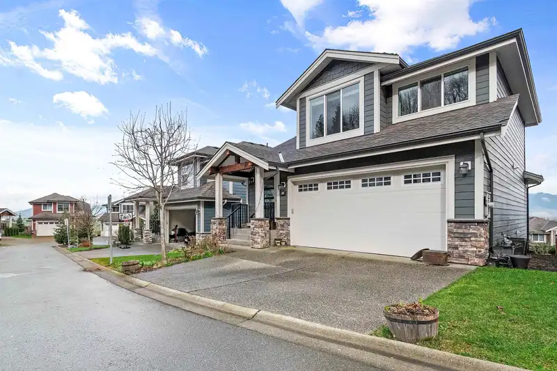 41 50634 LEDGESTONE PLACE - photo 2 of 40
