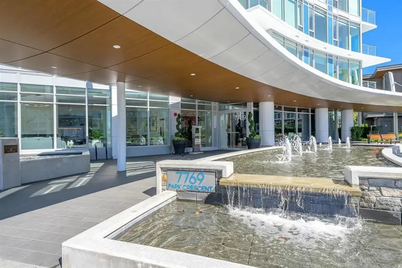 906 7769 PARK CRESCENT - photo 2 of 6