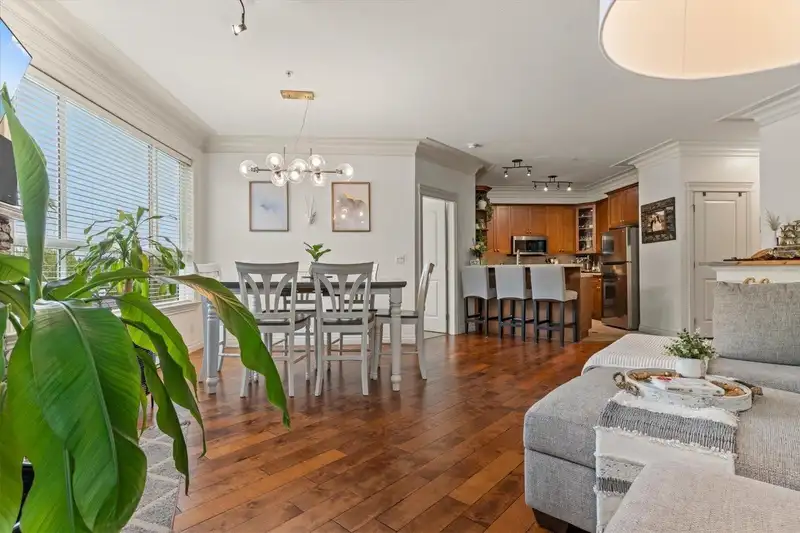 208 32729 GARIBALDI DRIVE - photo 1 of 28