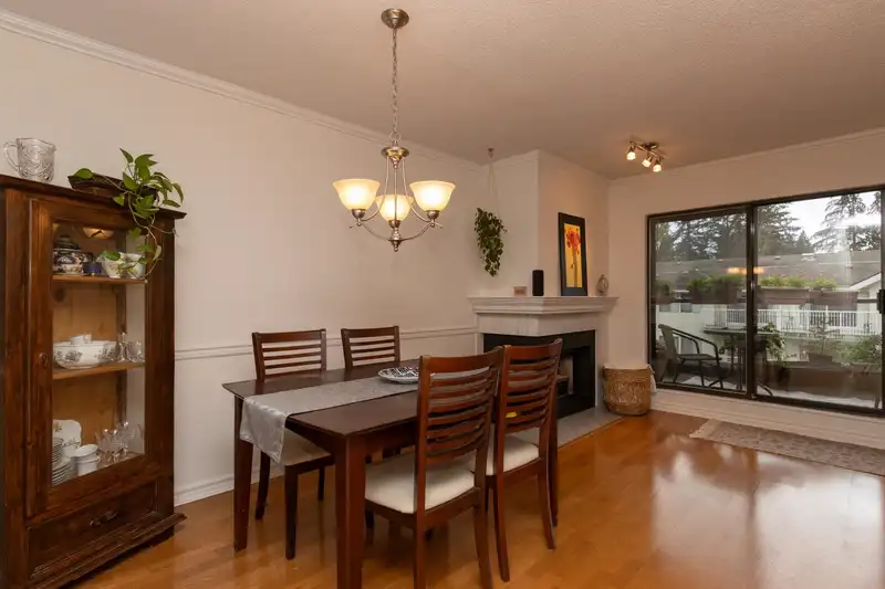 314 4323 GALLANT AVENUE - photo 4 of 12