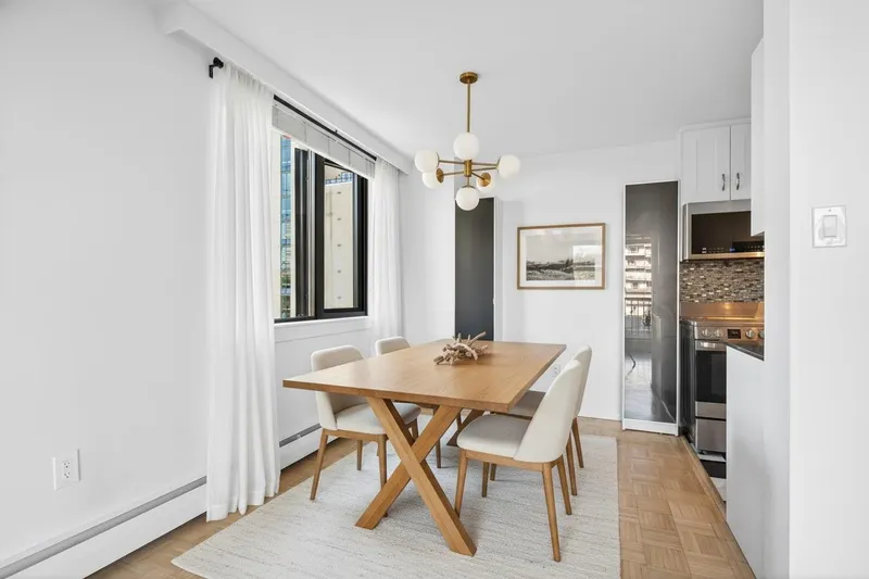 804 1330 HARWOOD STREET - photo 3 of 25