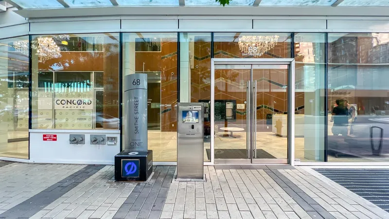 1205 68 SMITHE STREET - photo 3 of 25