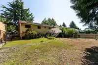 6485 133A STREET - thumbnail 34