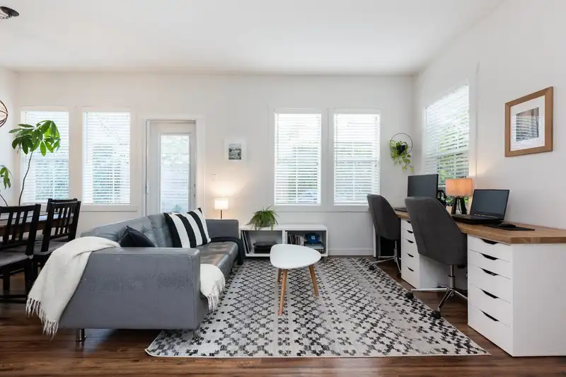 4 18707 65 AVENUE - photo 4 of 34