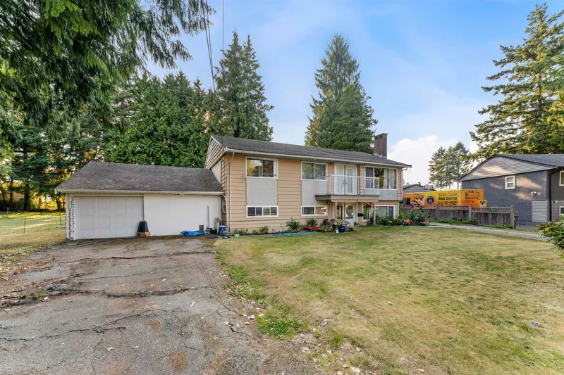 9761 124A STREET - photo 2 of 25