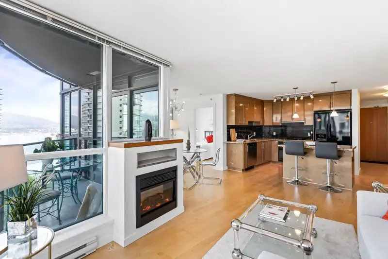 1801 1189 MELVILLE STREET - photo 2 of 38