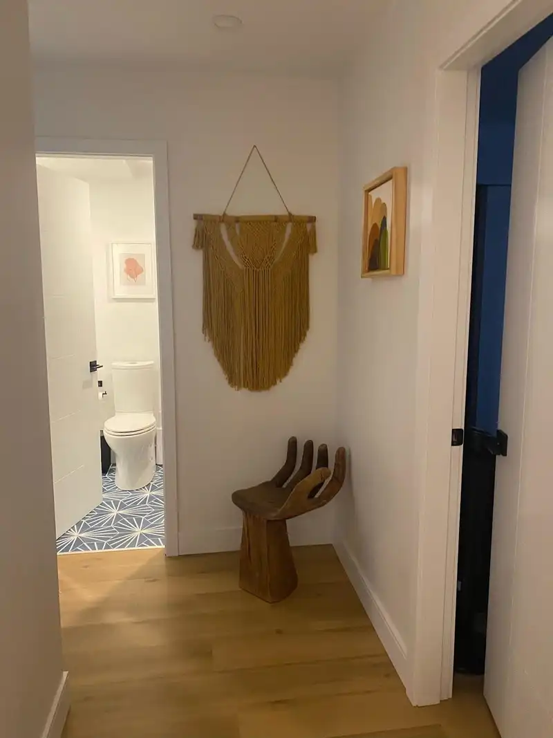 115 330 E 7TH AVENUE - photo 3 of 20