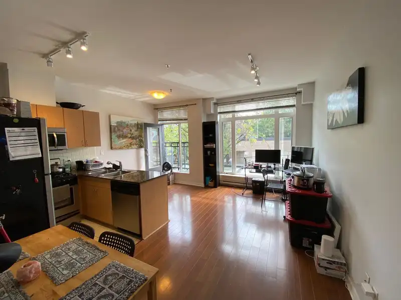 202 4479 W 10TH AVENUE - photo 3 of 10