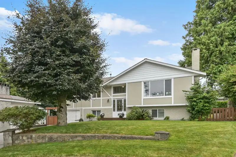 1850 SINCLAIR PLACE - photo 1 of 35