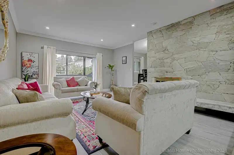11293 LYON ROAD - photo 3 of 27