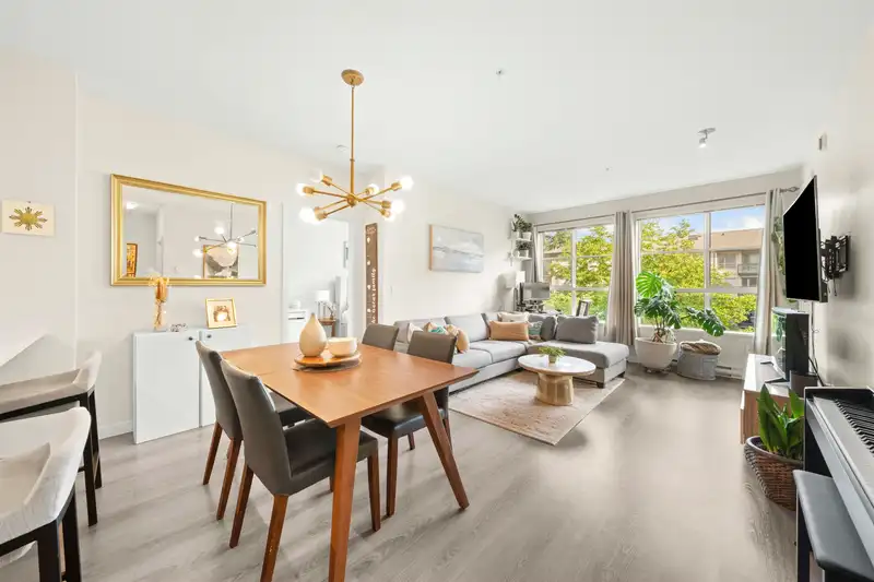 306 1152 WINDSOR MEWS - photo 1 of 37