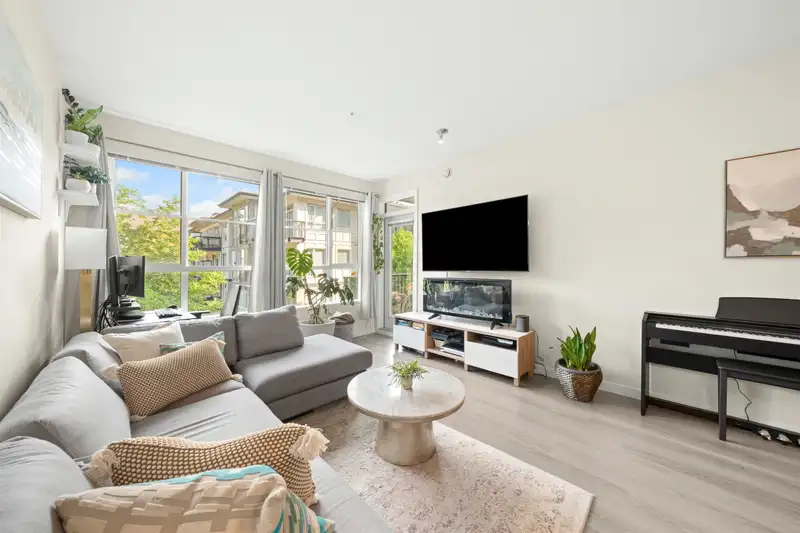 306 1152 WINDSOR MEWS - photo 4 of 37