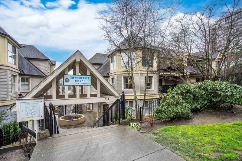 415 214 ELEVENTH STREET - photo 1 of 22