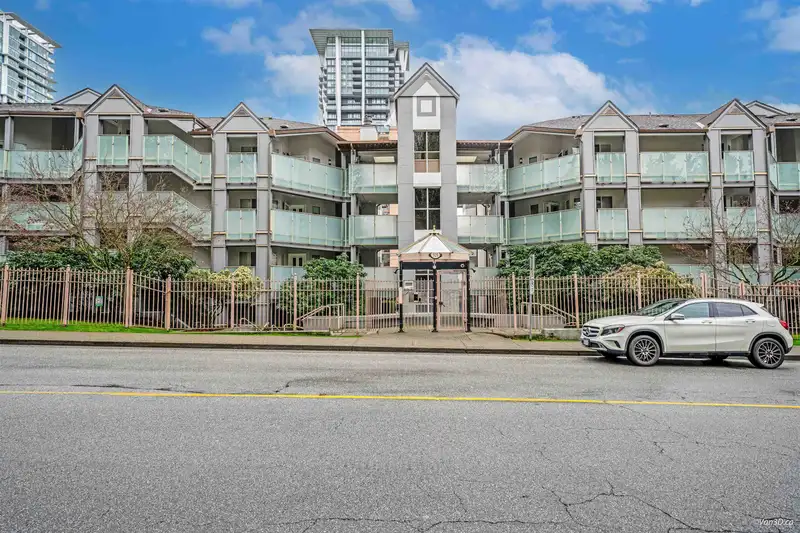 301 525 AUSTIN AVENUE - photo 1 of 1