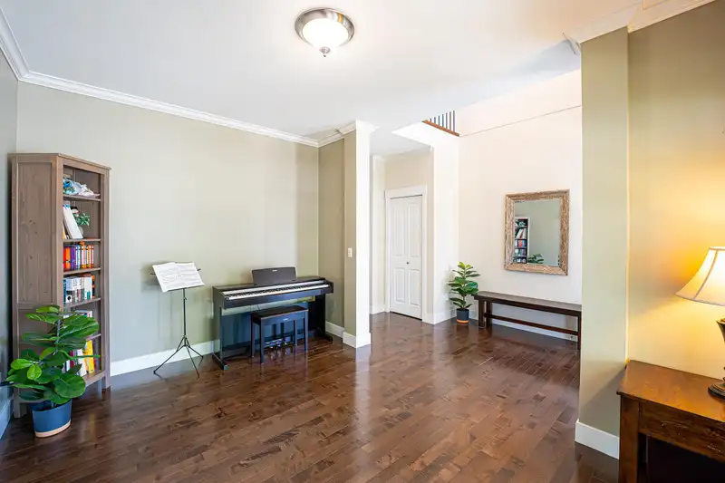 17916 71 AVENUE - photo 4 of 31