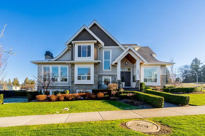 2856 165 STREET - photo 2 of 25