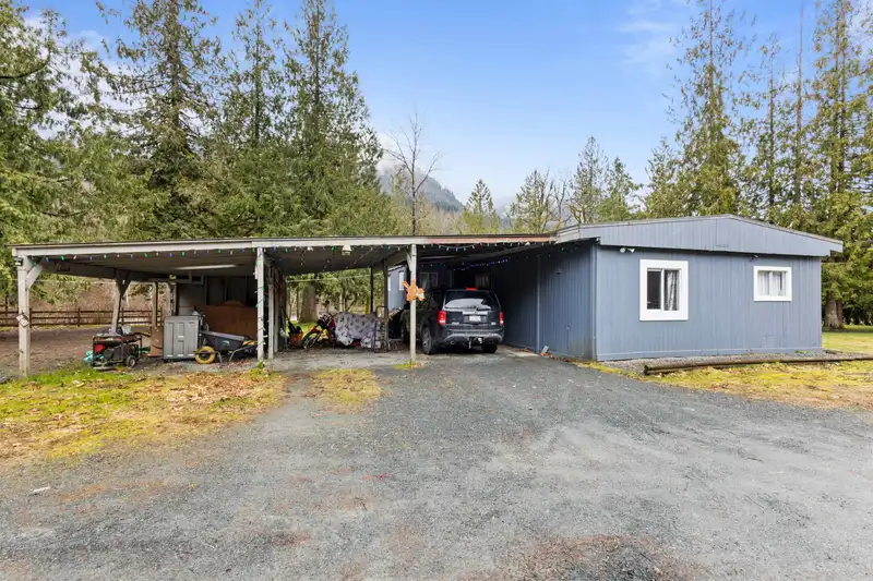 3975 BOURNE ROAD - photo 1 of 33
