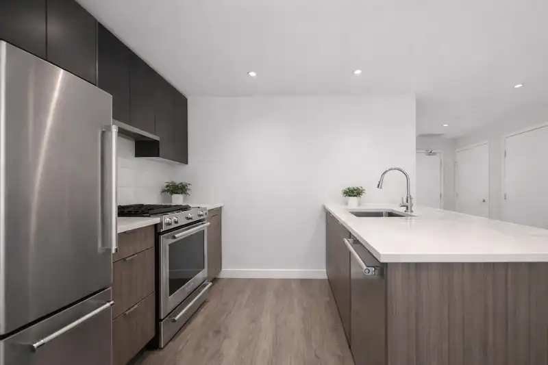 506 3430 E KENT AVENUE SOUTH AVENUE - photo 4 of 17