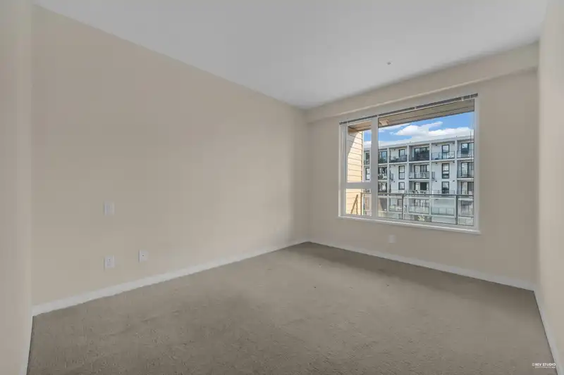 309 9877 UNIVERSITY CRESCENT - photo 2 of 31