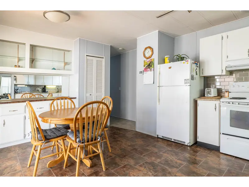 38 4426 232 STREET - photo 4 of 25