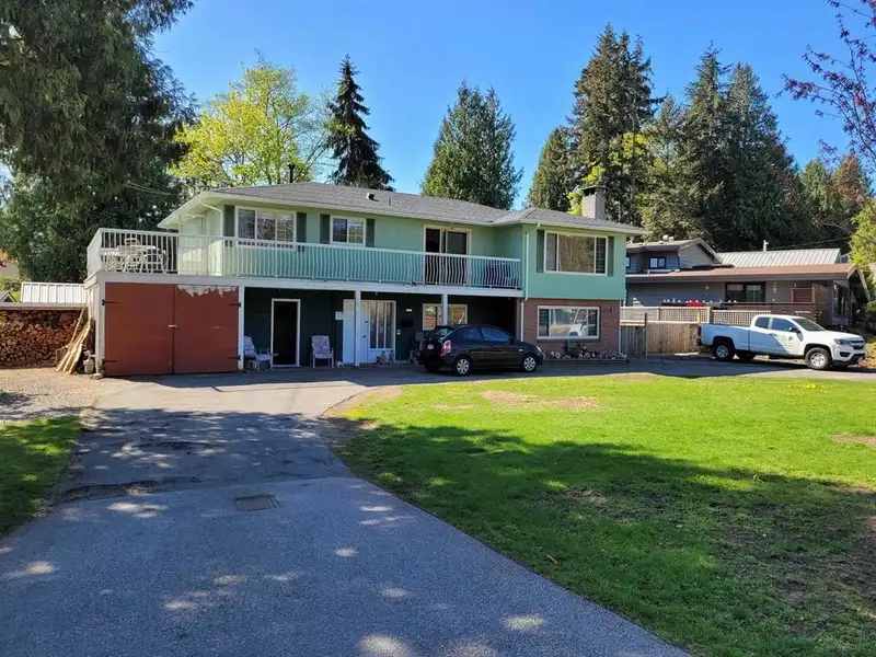 4984 10A AVENUE - photo 1 of 23
