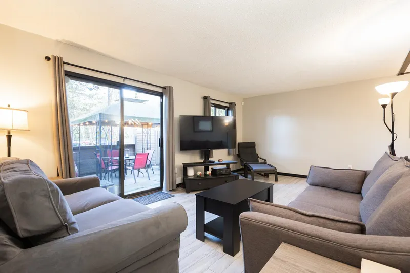 4 14171 104 AVENUE - photo 3 of 25