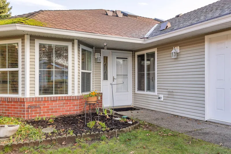 17 2006 WINFIELD DRIVE - photo 3 of 25