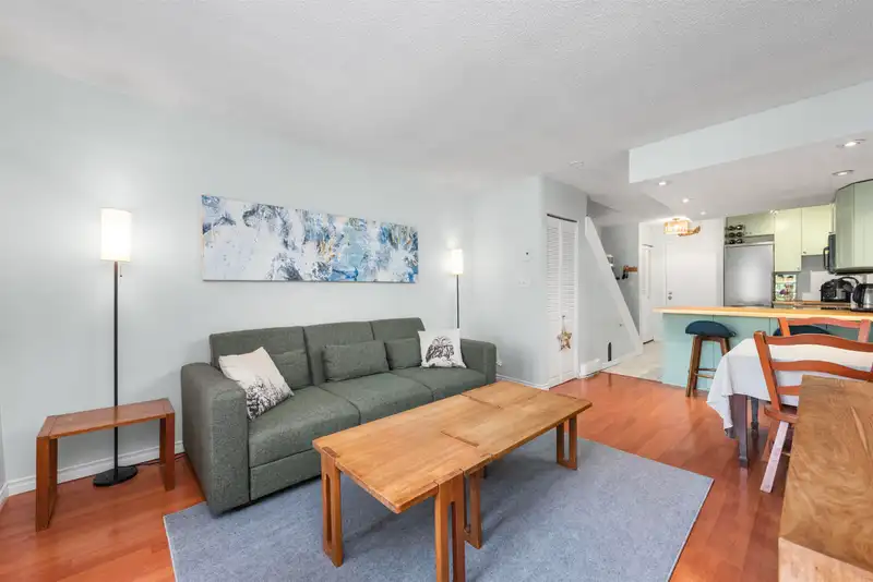 1 719 E 31ST AVENUE - photo 1 of 29