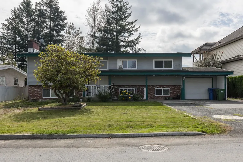 32698 PANDORA AVENUE - photo 3 of 25