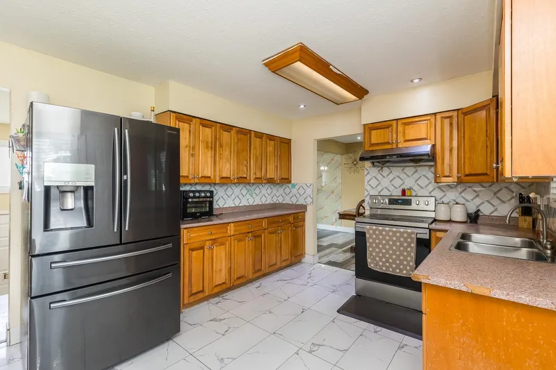 32698 PANDORA AVENUE - photo 4 of 25