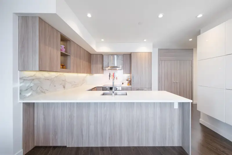 4105 9887 WHALLEY BOULEVARD - photo 1 of 25