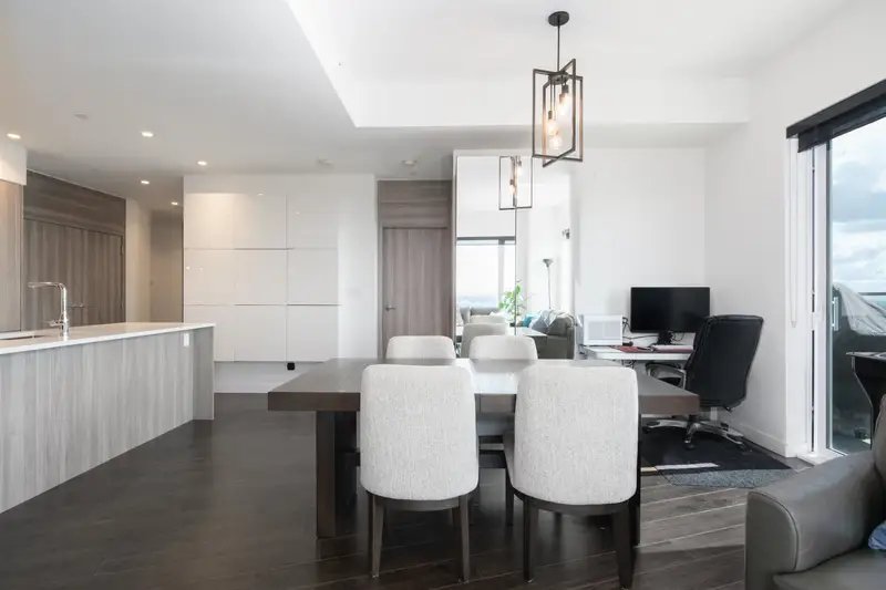 4105 9887 WHALLEY BOULEVARD - photo 2 of 25