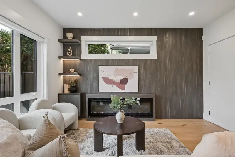 2 4549 W 11TH AVENUE - photo 3 of 38