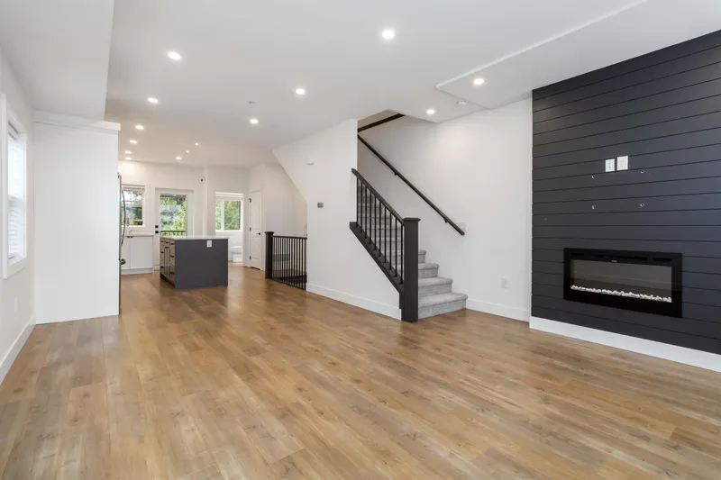 10 32970 TUNBRIDGE AVENUE - photo 2 of 25