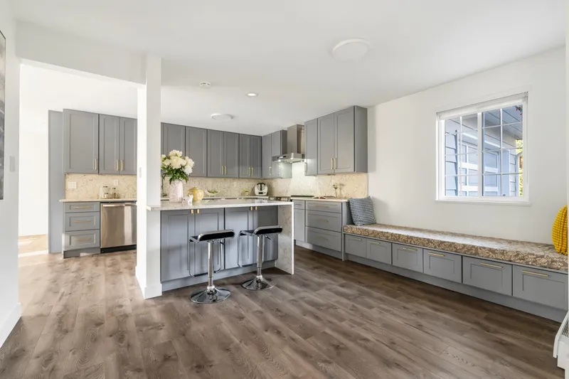 10080 ROSEDENE CRESCENT - photo 3 of 23