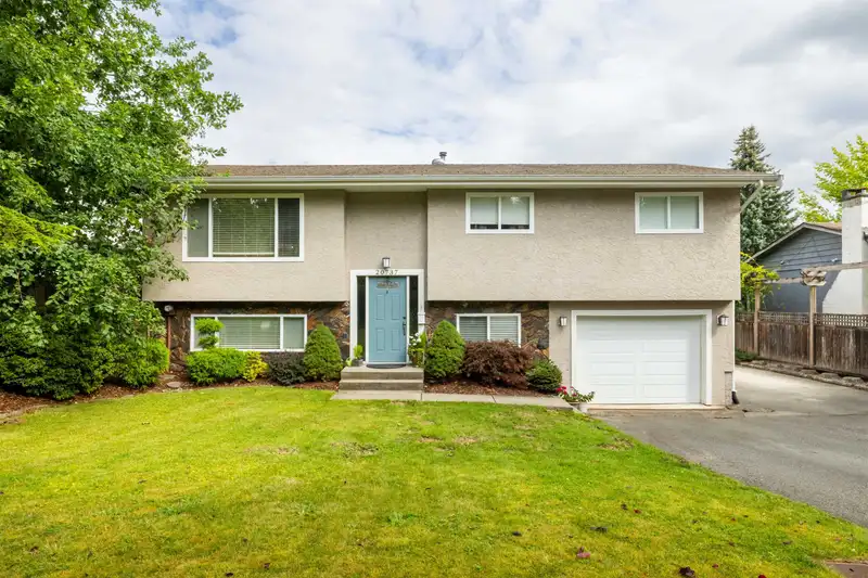 20737 GRADE CRESCENT - photo 1 of 40