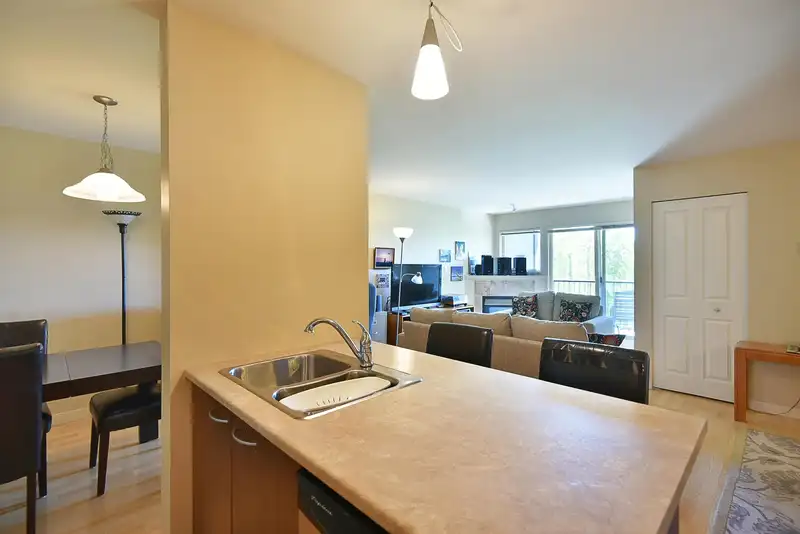 403 5631 INLET AVENUE - photo 3 of 24