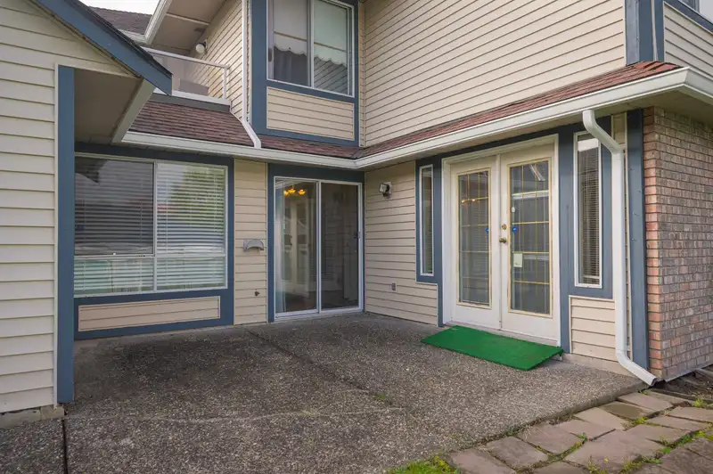 119 13725 72A AVENUE - photo 3 of 28