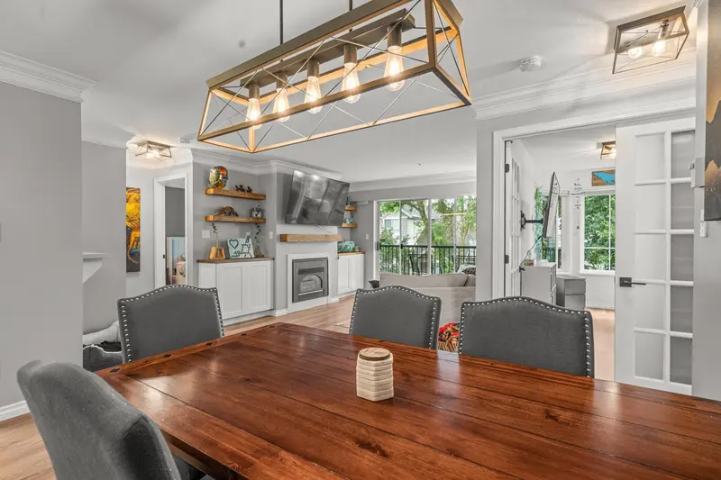 208 20881 56 AVENUE - photo 3 of 25