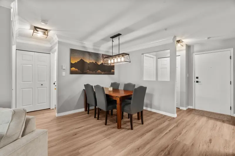 208 20881 56 AVENUE - photo 4 of 25