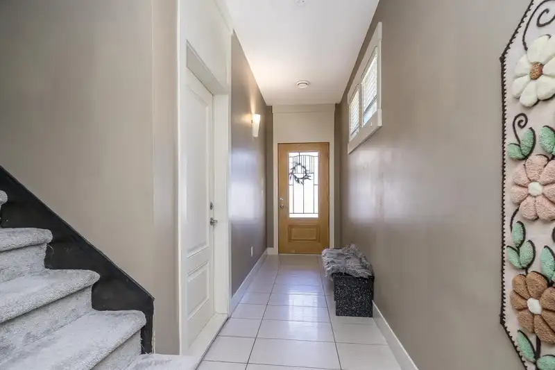29 15977 26 AVENUE - photo 4 of 39