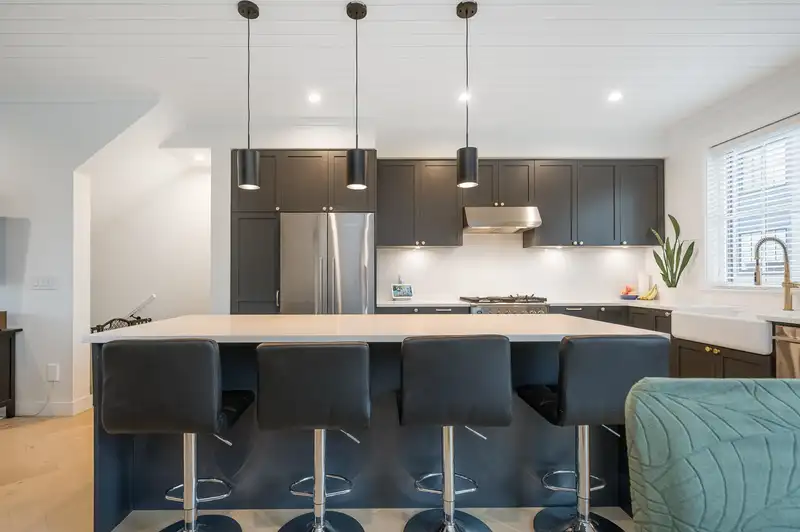20 16565 24A AVENUE - photo 2 of 38