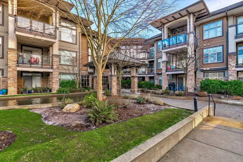 203 15195 36 AVENUE - photo 1 of 25