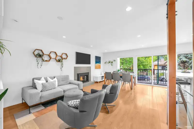4955 SOMERVILLE STREET - photo 1 of 40