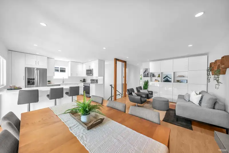 4955 SOMERVILLE STREET - photo 2 of 40
